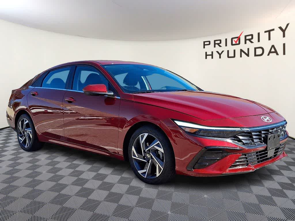 Thumbnail: 2024 Hyundai Elantra - 3