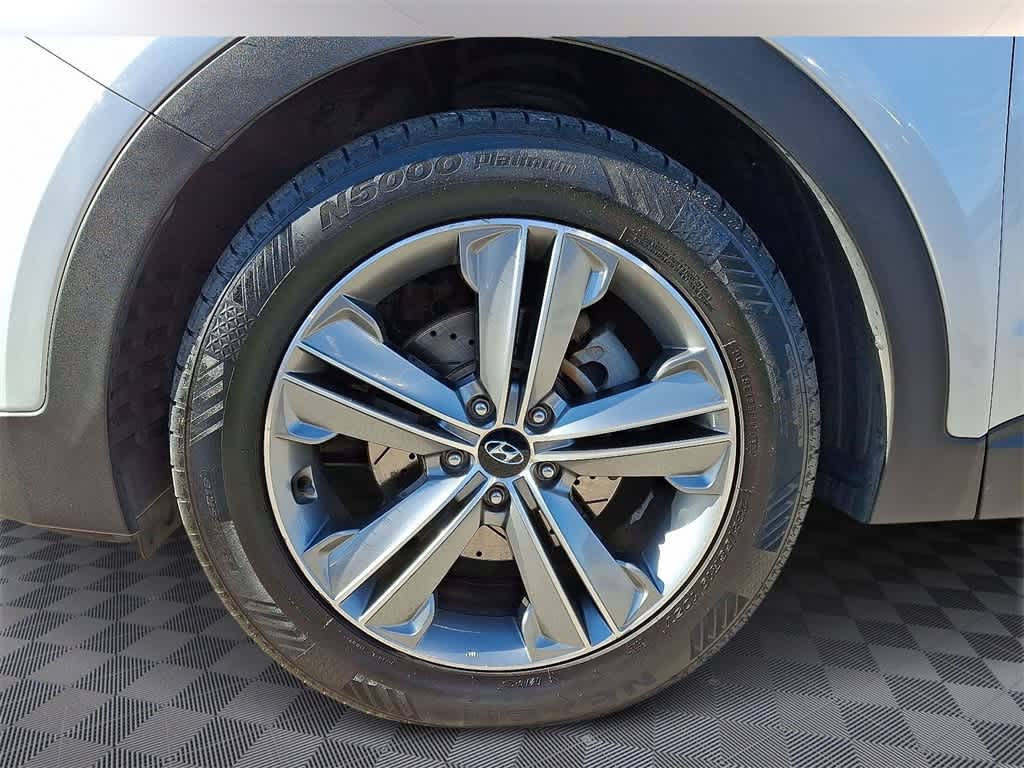 Thumbnail: 2016 Hyundai Santa Fe - 8