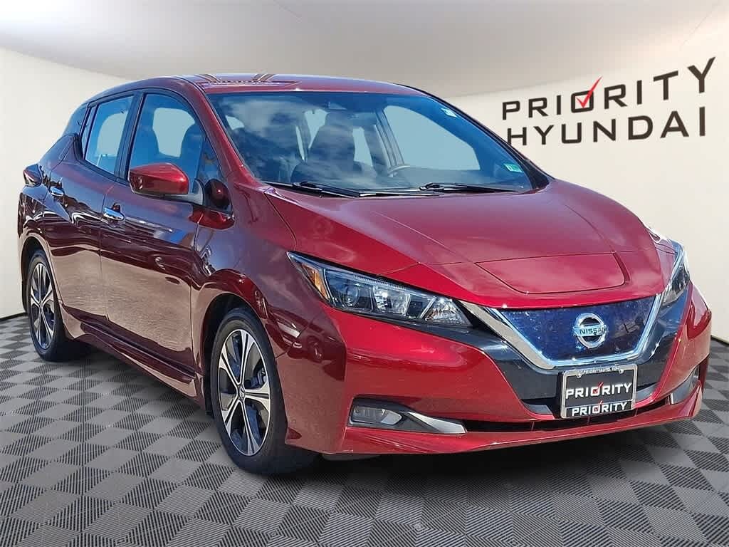Used 2022 Nissan LEAF SV Hatchback