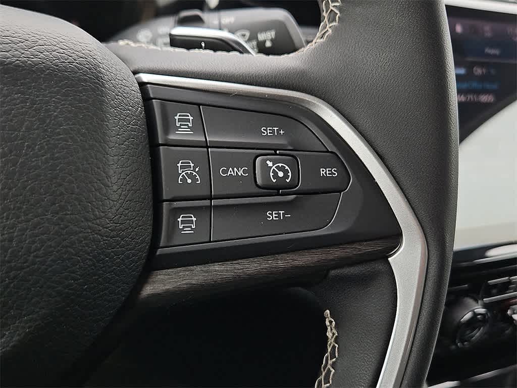 Thumbnail: 2024 Jeep Grand Cherokee - 21