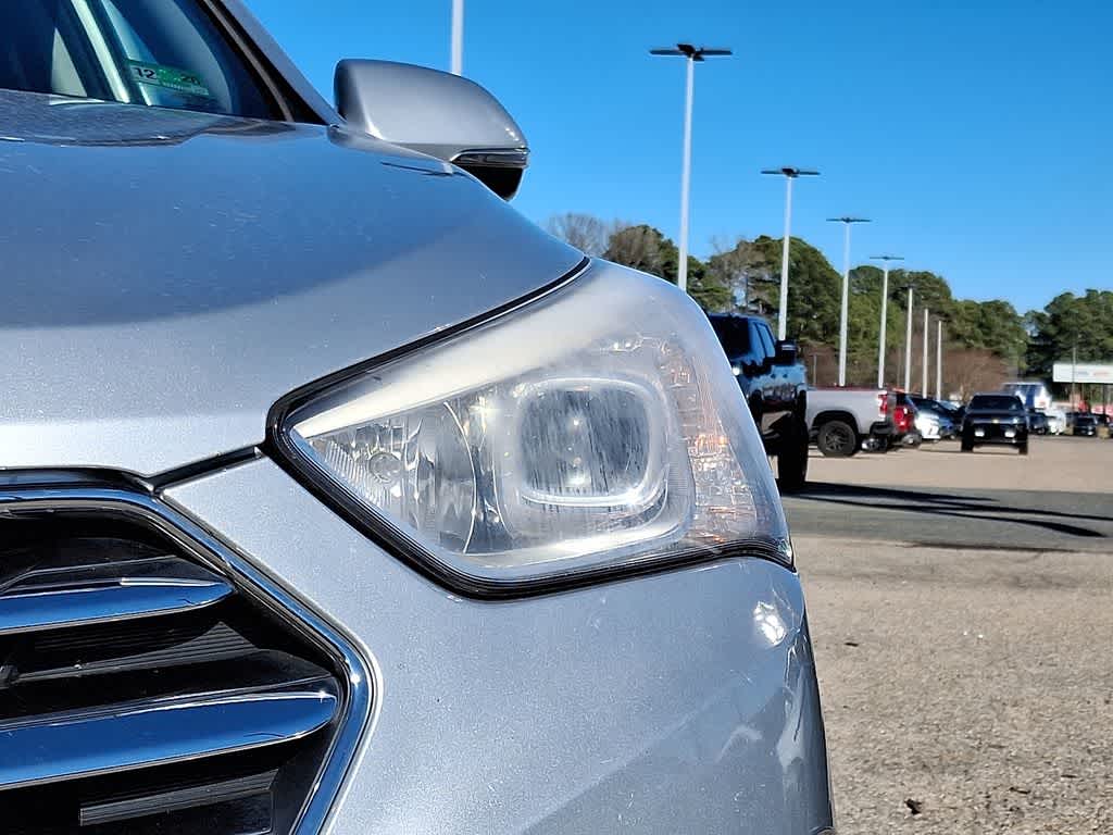 Thumbnail: 2016 Hyundai Santa Fe - 9