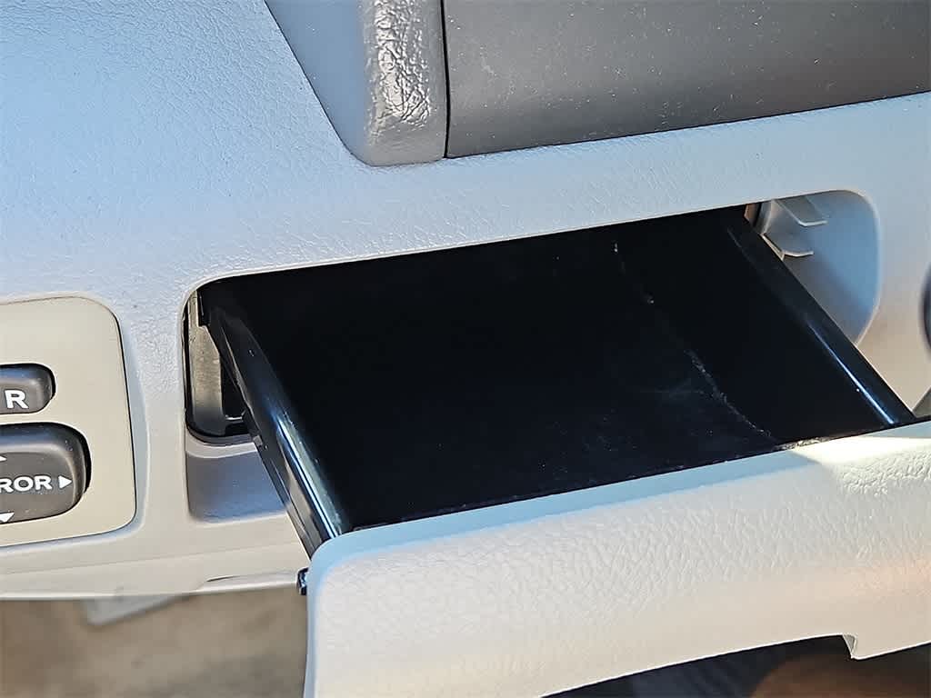 Thumbnail: 2010 Toyota Camry - 21