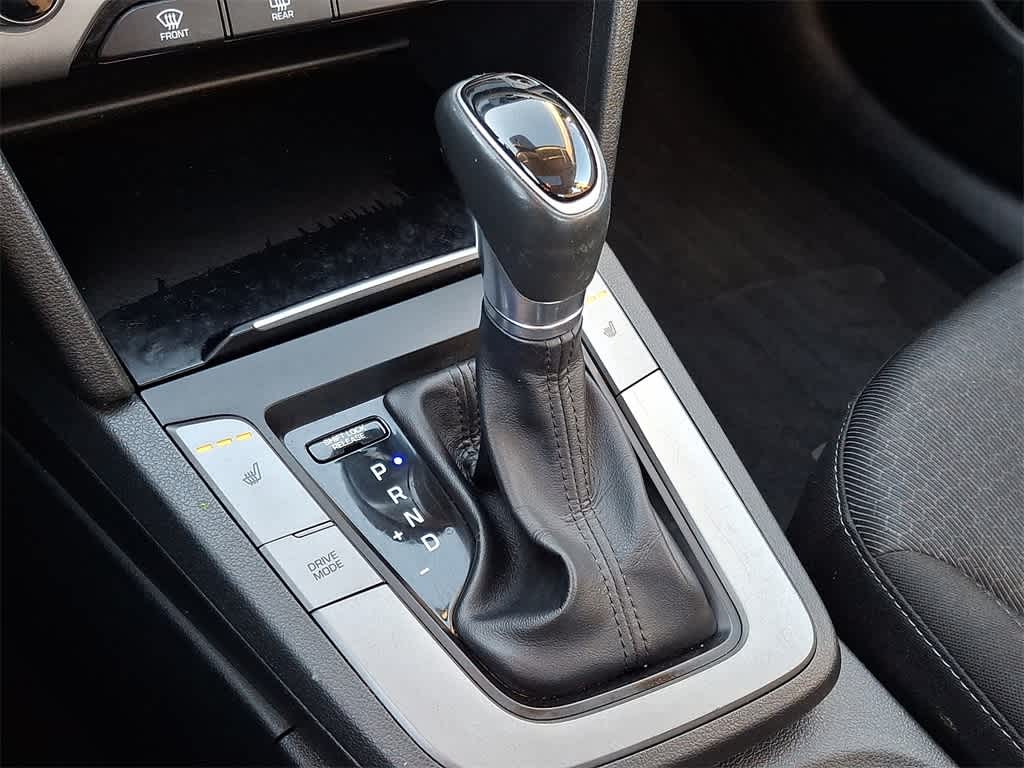 Thumbnail: 2018 Hyundai Elantra - 15