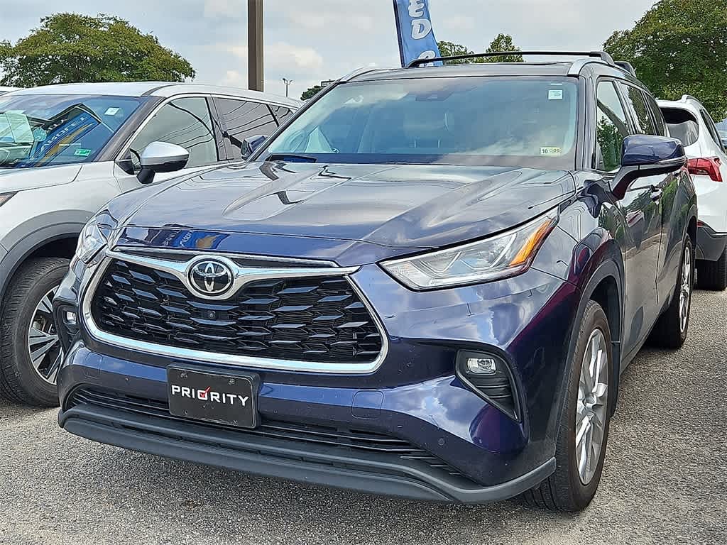 Thumbnail: 2022 Toyota Highlander - 1
