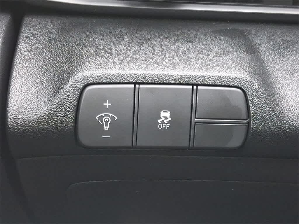 Thumbnail: 2025 Hyundai Elantra - 23