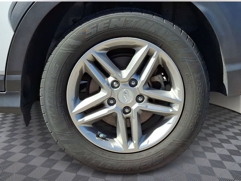 Thumbnail: 2019 Hyundai Kona - 6