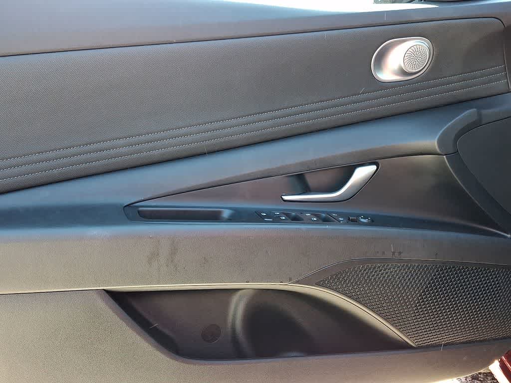 Thumbnail: 2024 Hyundai Elantra - 11