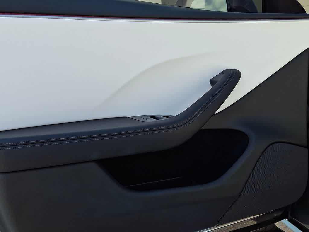 Thumbnail: 2025 Tesla Model 3 - 11