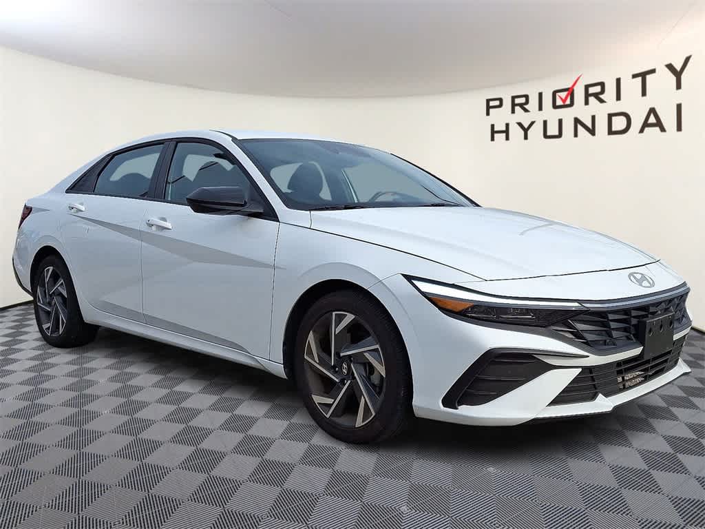 Thumbnail: 2025 Hyundai Elantra - 3