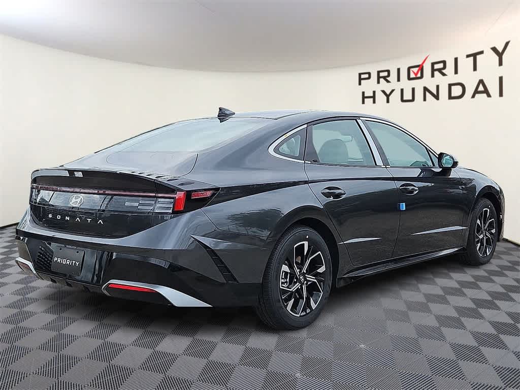 Thumbnail: 2025 Hyundai Sonata - 4