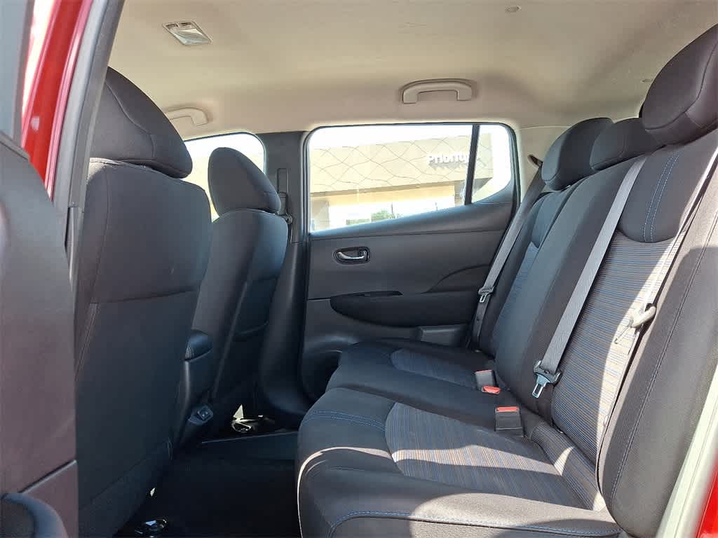 Thumbnail: 2022 Nissan Leaf - 10