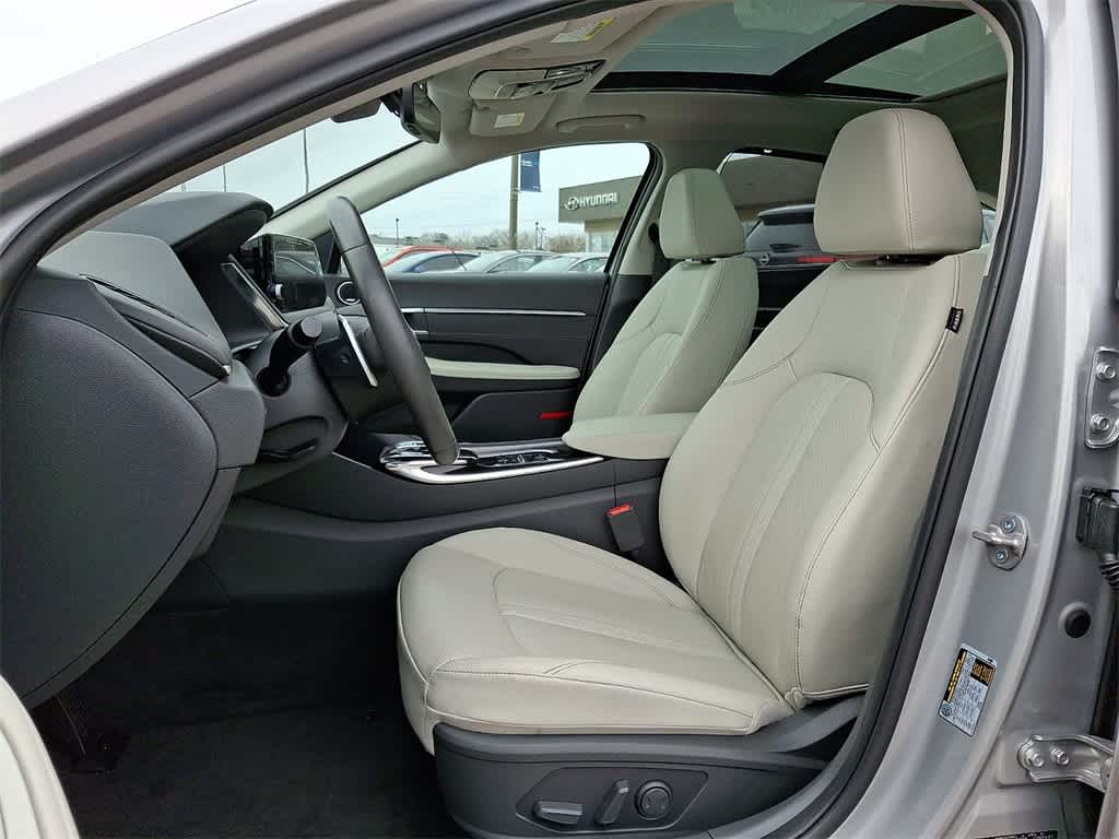 Thumbnail: 2023 Hyundai Sonata - 12