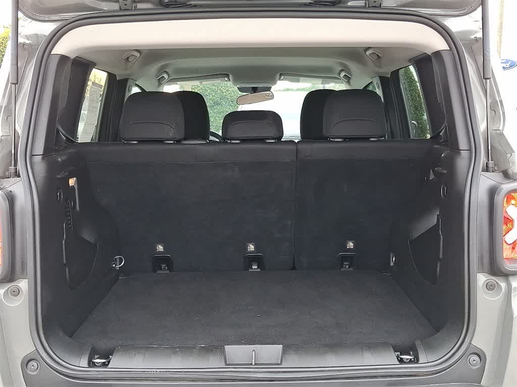 Thumbnail: 2020 Jeep Renegade - 29