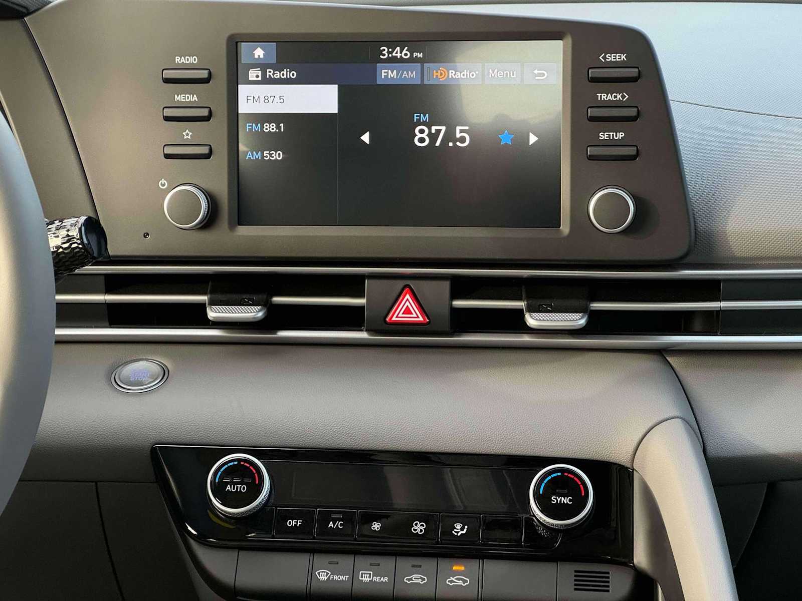 2025 Hyundai Elantra Sport 19