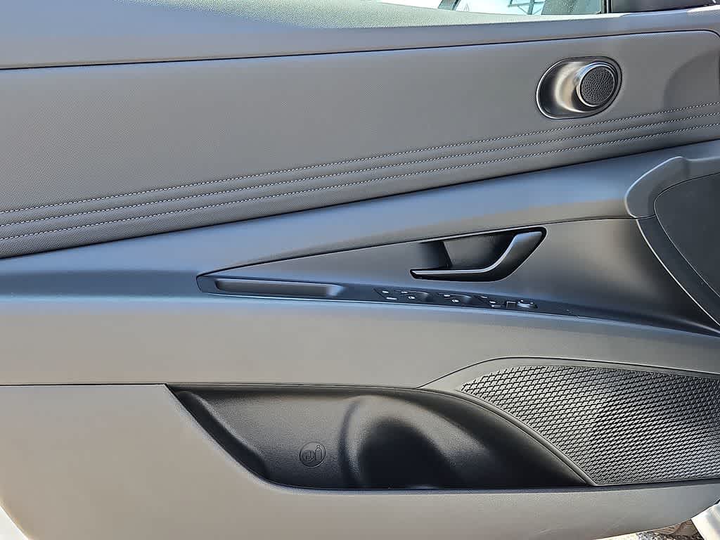 Thumbnail: 2025 Hyundai Elantra - 10