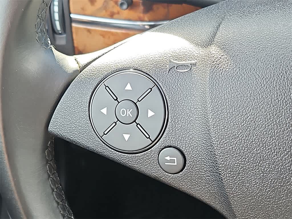 Thumbnail: 2012 Mercedes-Benz GLK - 20