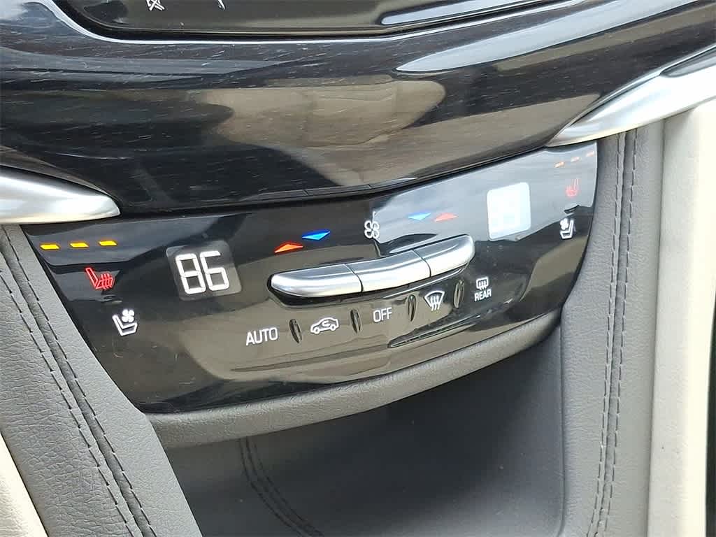 Thumbnail: 2024 Cadillac XT6 - 17