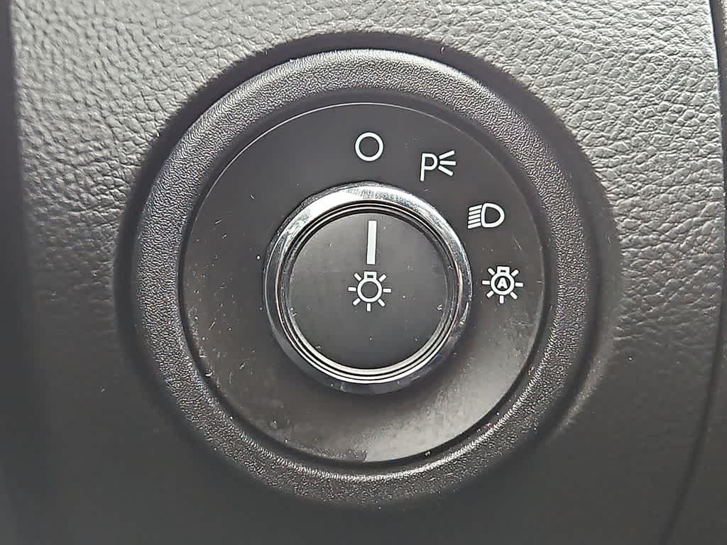 Thumbnail: 2018 Ford Taurus - 24