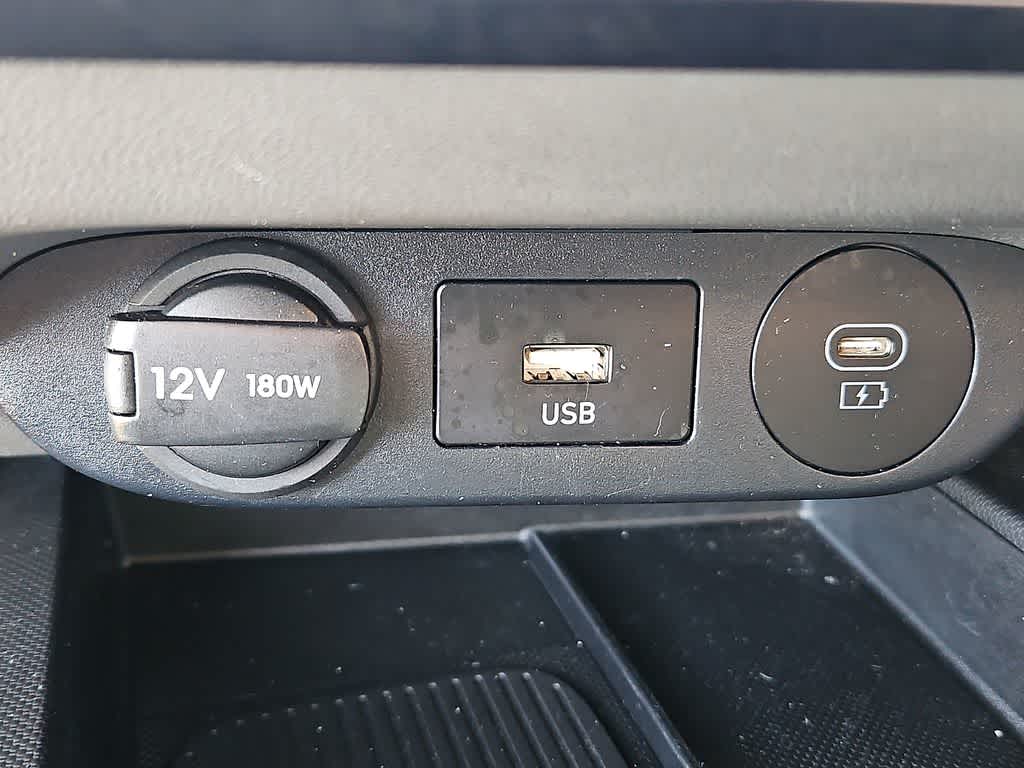 Thumbnail: 2025 Hyundai Elantra - 25