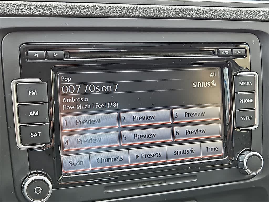 Thumbnail: 2014 Volkswagen Jetta - 17