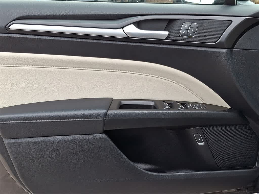 Thumbnail: 2018 Ford Fusion - 11