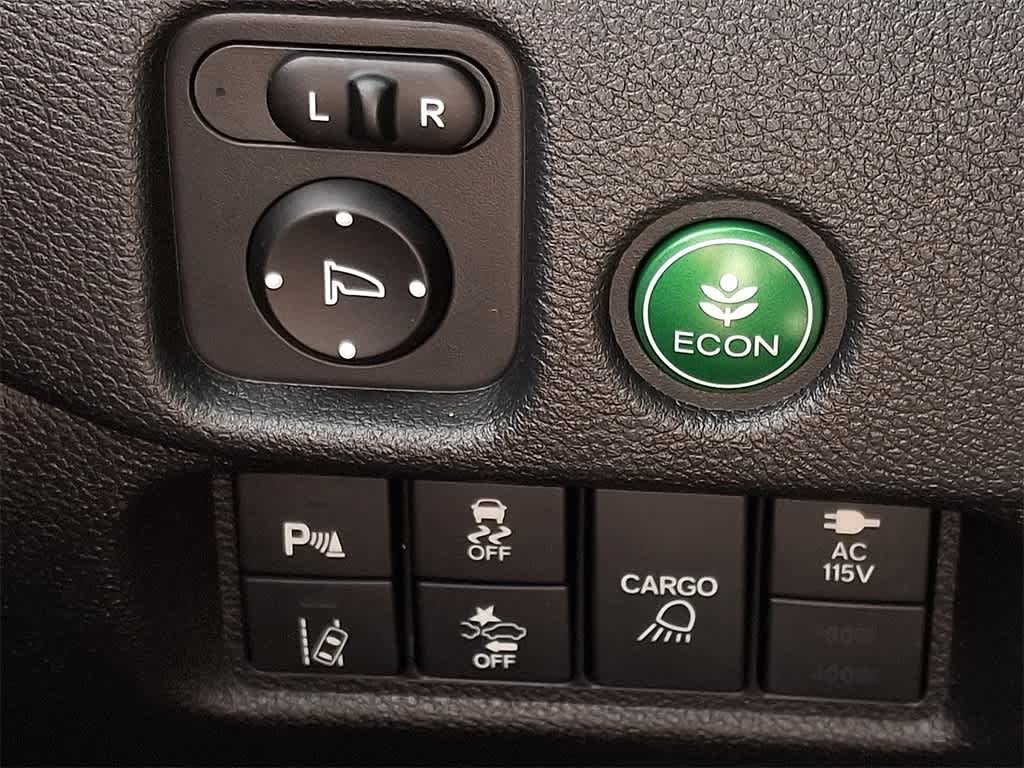 Thumbnail: 2017 Honda Ridgeline - 25