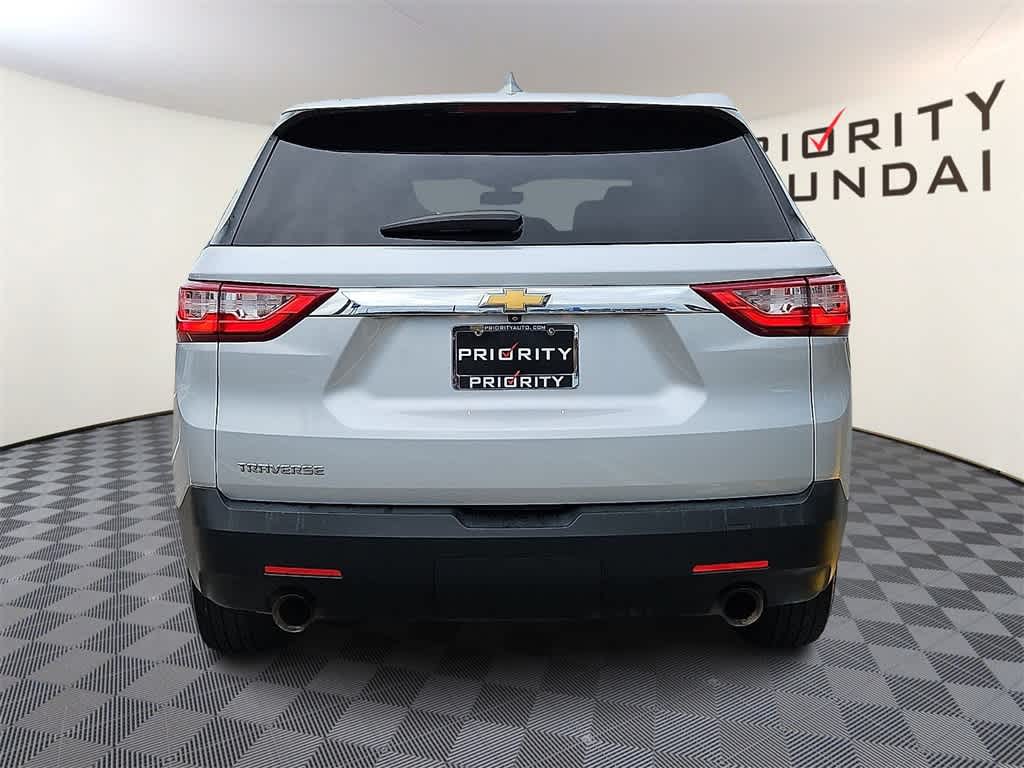 Thumbnail: 2021 Chevrolet Traverse - 5