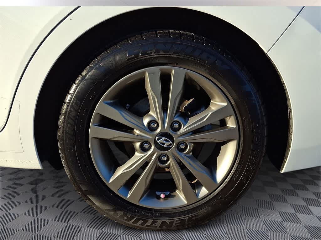 Thumbnail: 2018 Hyundai Elantra - 8