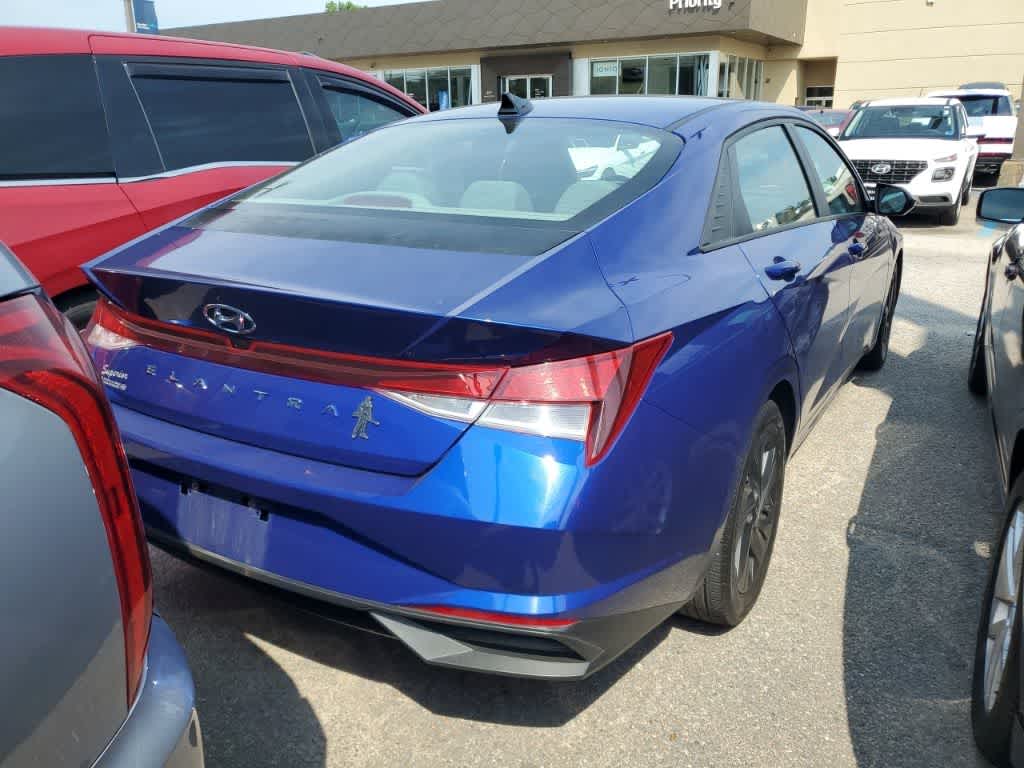 Thumbnail: 2022 Hyundai Elantra - 2