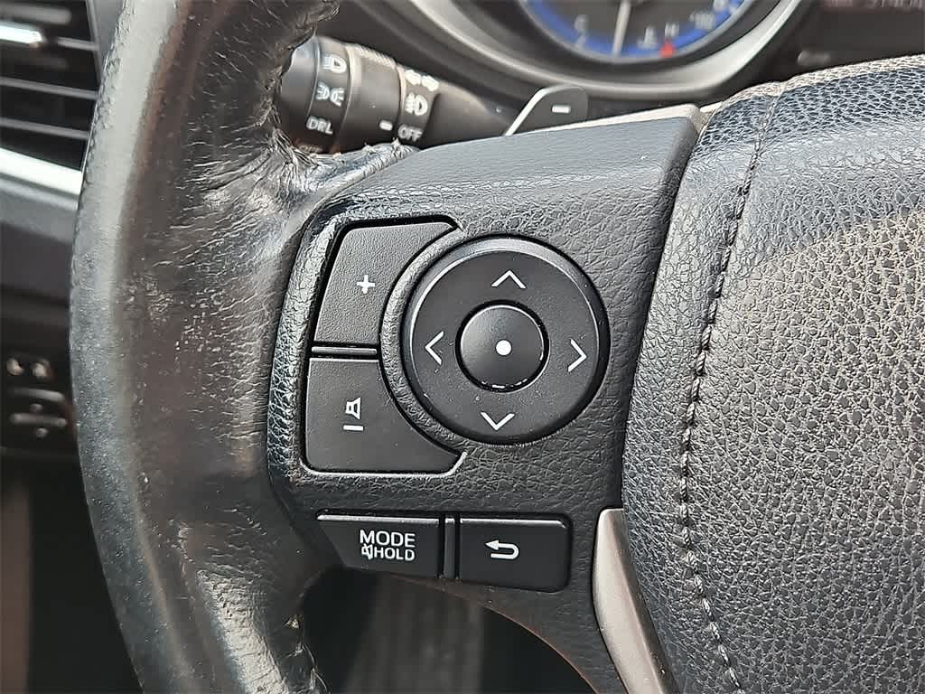 Thumbnail: 2014 Toyota Corolla - 20
