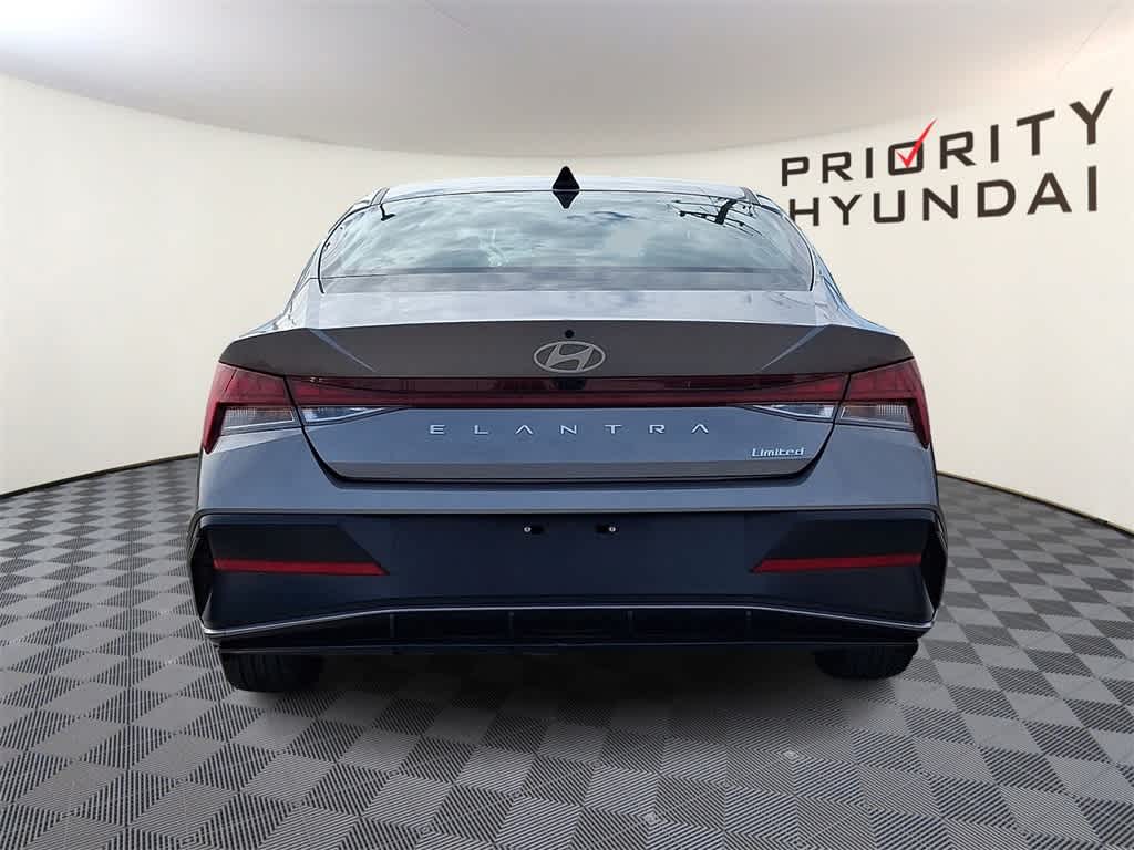 Thumbnail: 2025 Hyundai Elantra - 4