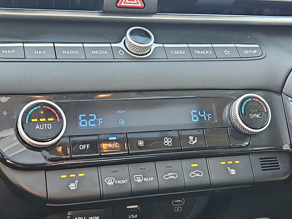 Thumbnail: 2024 Hyundai Elantra - 17