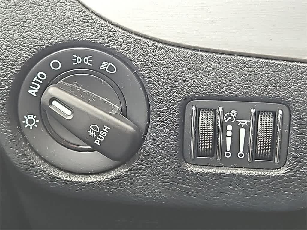 2019 Dodge Grand Caravan GT 23