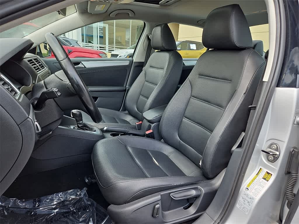 Thumbnail: 2014 Volkswagen Jetta - 13