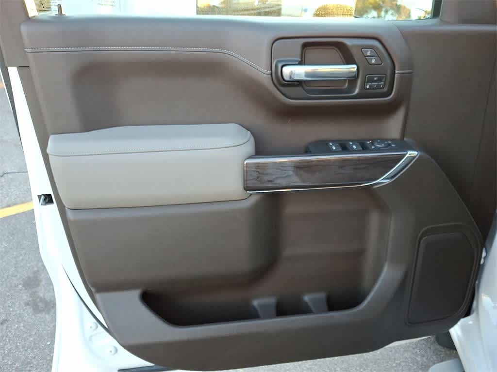 Thumbnail: 2021 Chevrolet Silverado 1500 - 11