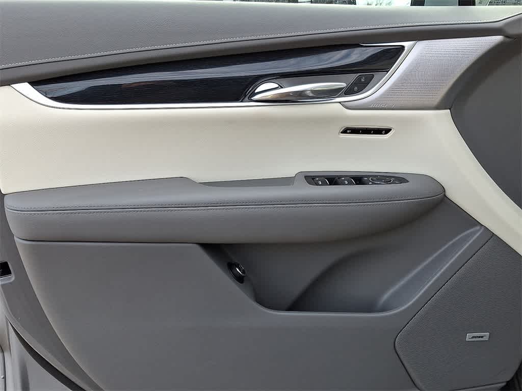 Thumbnail: 2024 Cadillac XT6 - 14