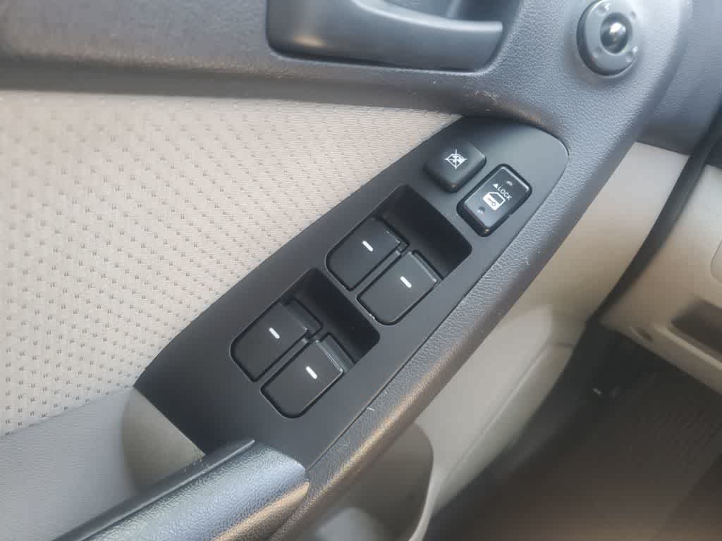 Thumbnail: 2012 Kia Forte - 28