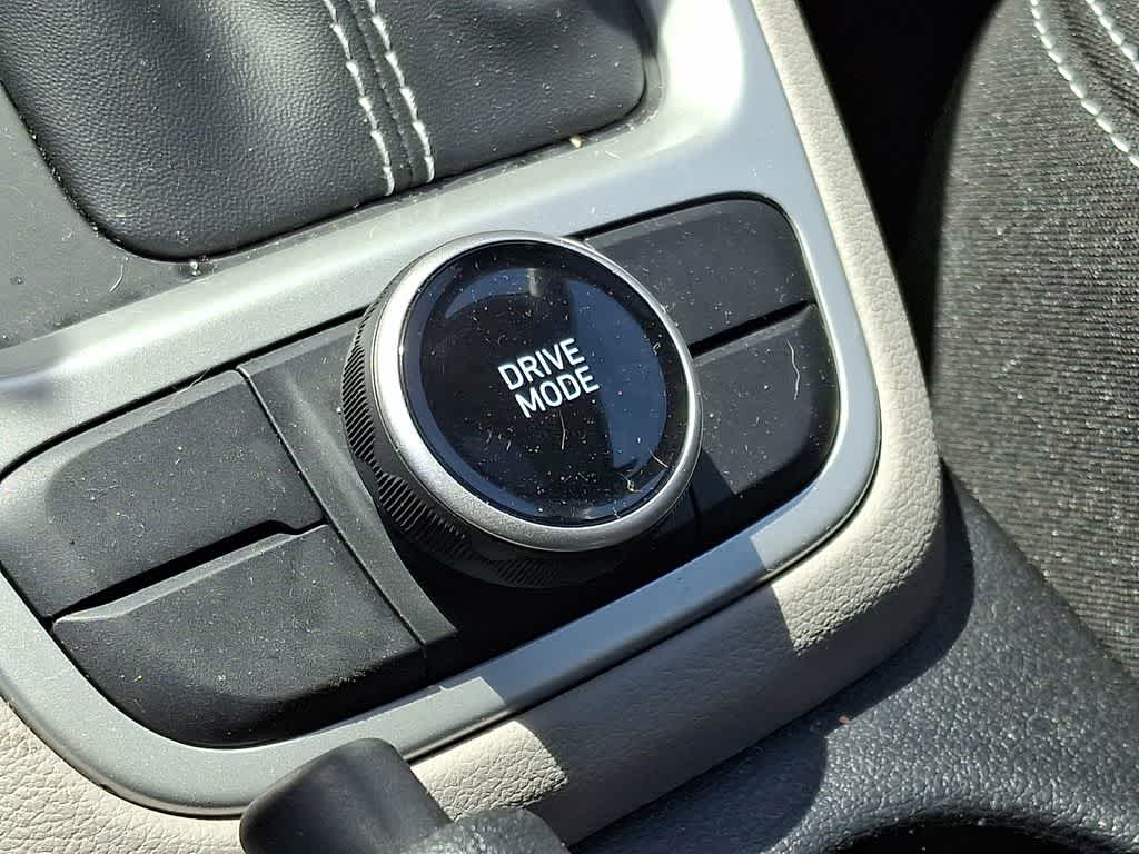 Thumbnail: 2022 Hyundai Venue - 25