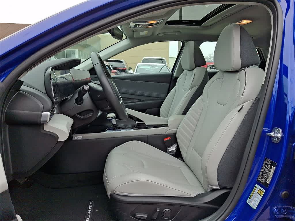 Thumbnail: 2025 Hyundai Elantra - 12