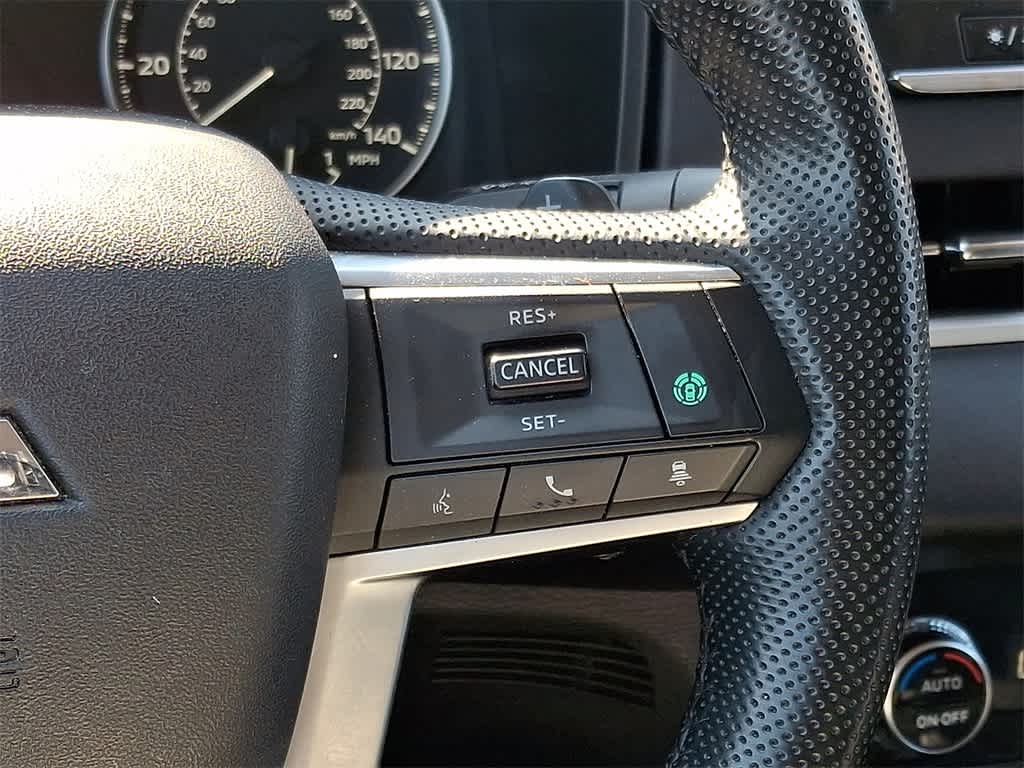 Thumbnail: 2024 Mitsubishi Outlander - 23