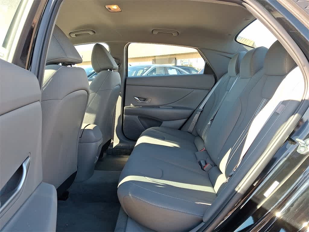 Thumbnail: 2024 Hyundai Elantra - 11