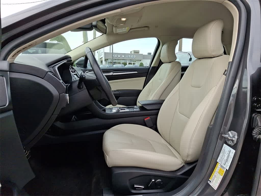 Thumbnail: 2018 Ford Fusion - 12