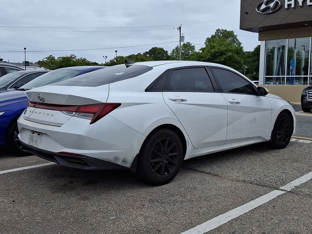 Thumbnail: 2022 Hyundai Elantra - 3