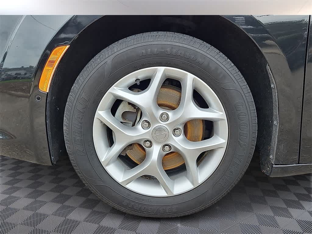 Thumbnail: 2019 Chrysler Pacifica - 8