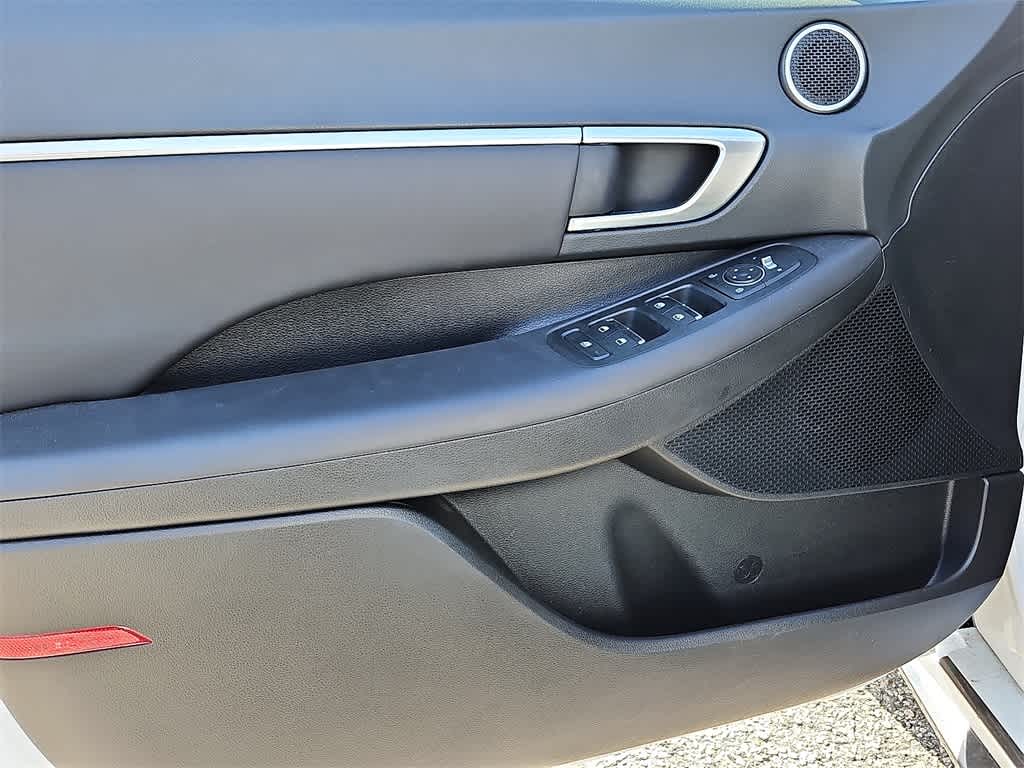 Thumbnail: 2023 Hyundai Sonata - 12