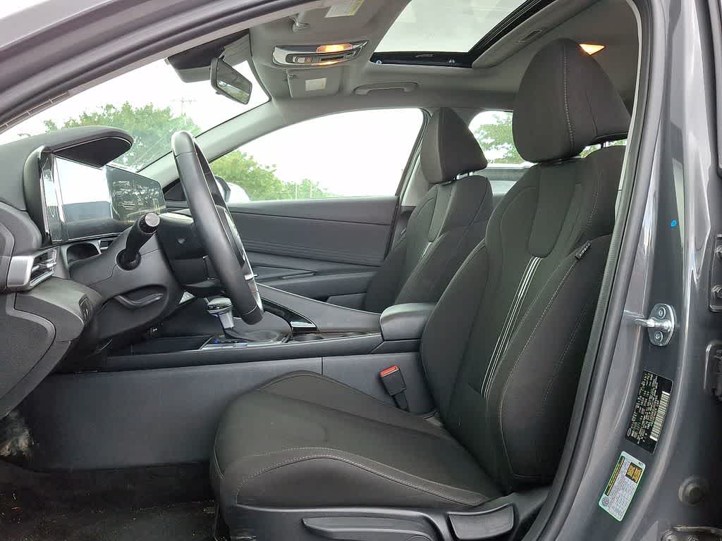 Thumbnail: 2025 Hyundai Elantra - 12