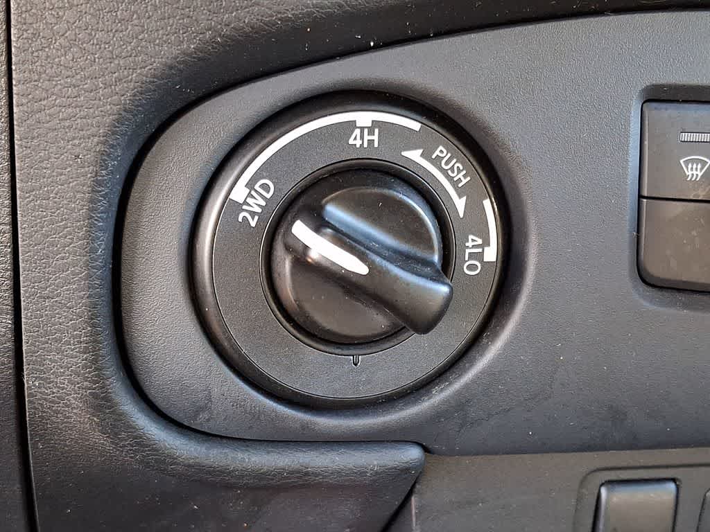 Thumbnail: 2024 Nissan Frontier - 26