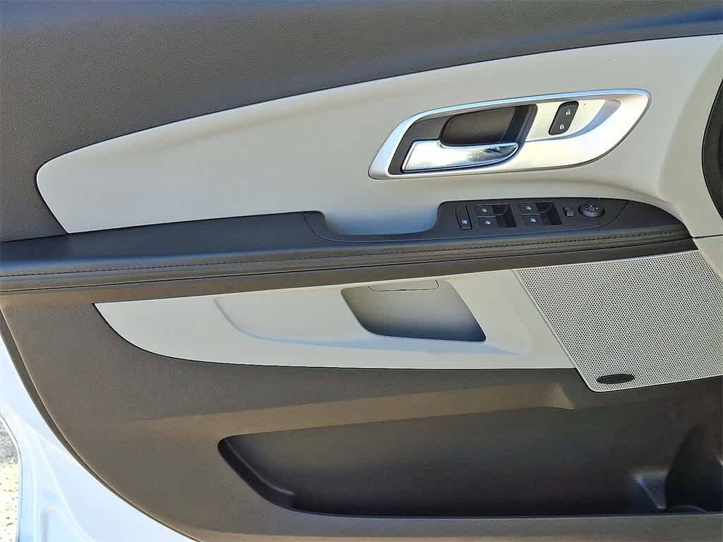 Thumbnail: 2016 Chevrolet Equinox - 12