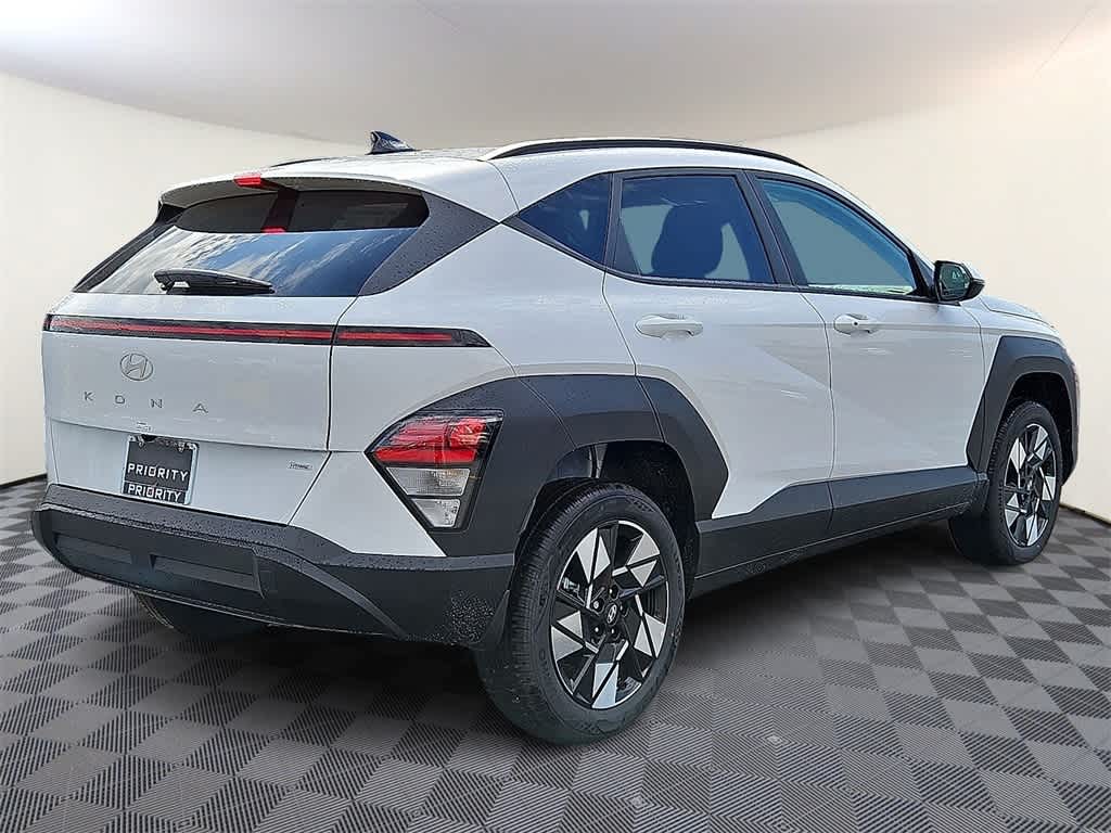 2025 Hyundai Kona SEL 4