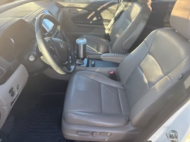 Thumbnail: 2016 Honda Pilot - 16